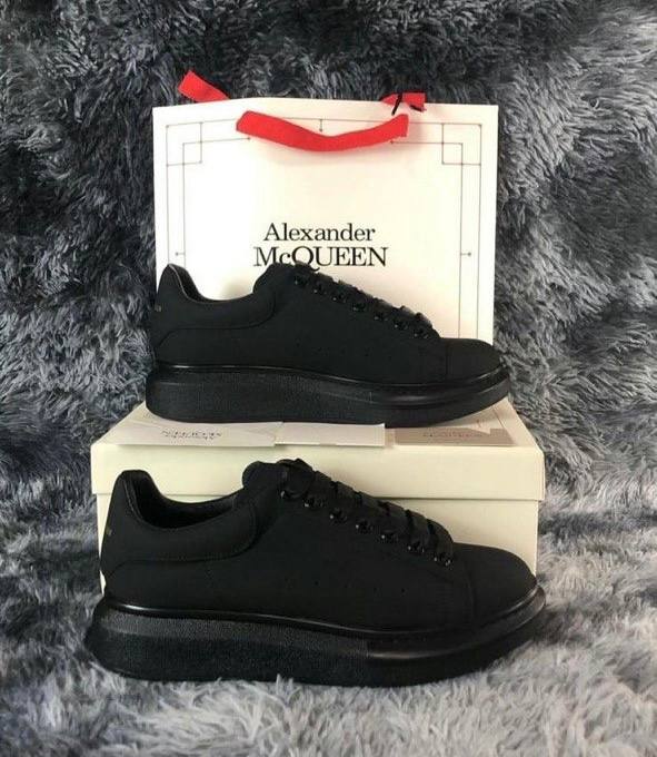 ZAPATILLAS ALEXANDER MCQUEEN NEGRAS