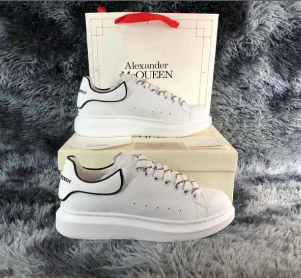 ZAPATILLAS ALEXANDER MCQUEEN BLANCA/NEGRO/BLANCO