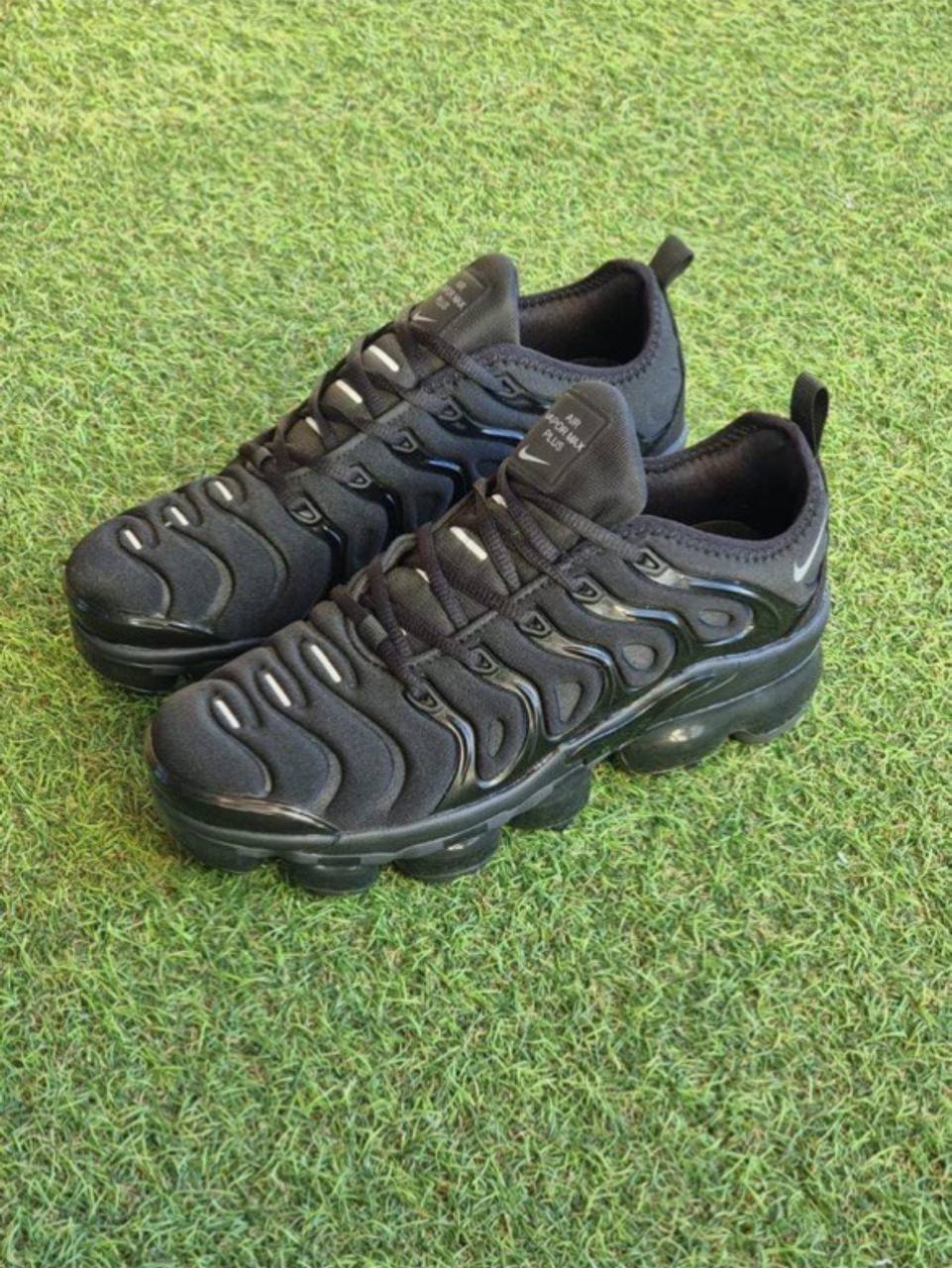 NIKE VAPORPLUS NEGRAS