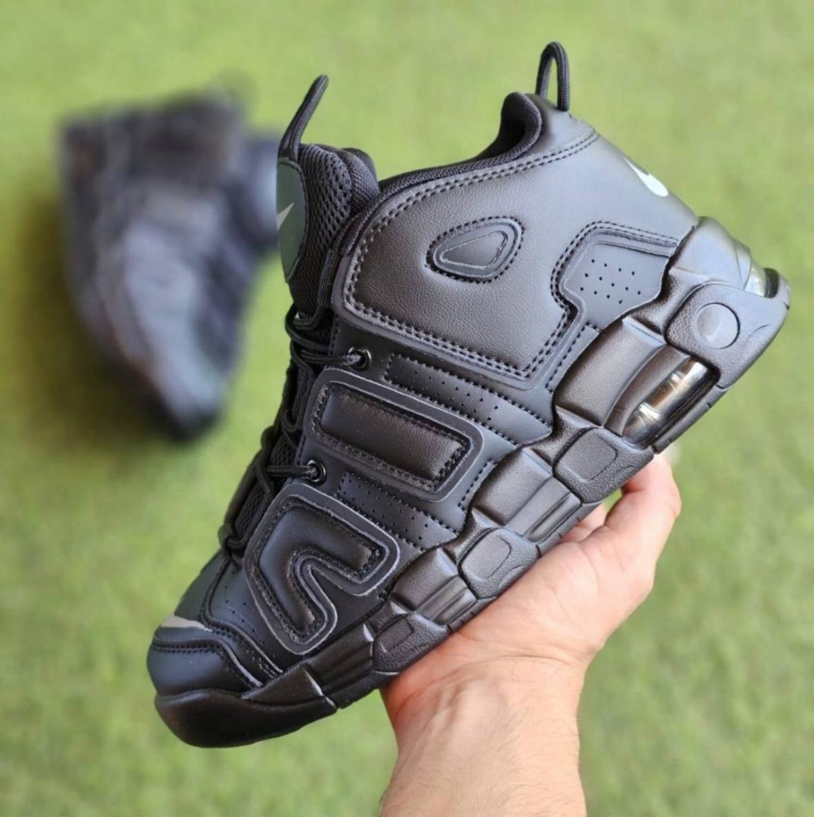 NIKE AIR UPTEMPO NEGRO