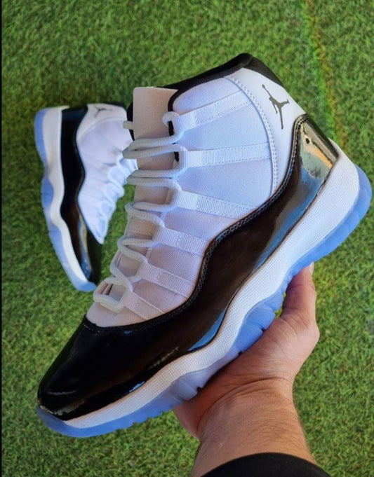 AIR JORDAN 11 BLANCO/NEGRO/AZUL