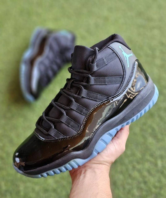 AIR JORDAN 11 NEGRO/AZUL