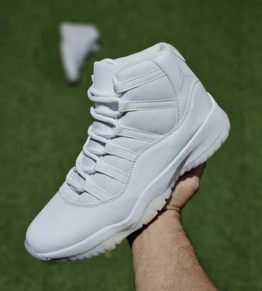AIR JORDAN 11 BLANCO