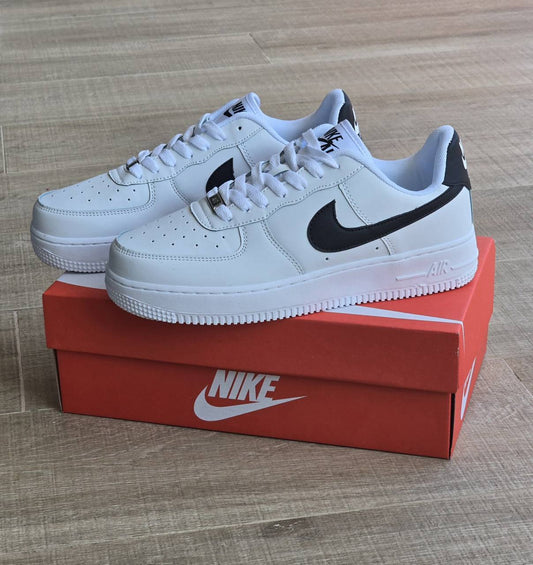 ZAPATILLAS NIKE AIR FORCE BLANCA/NEGRA